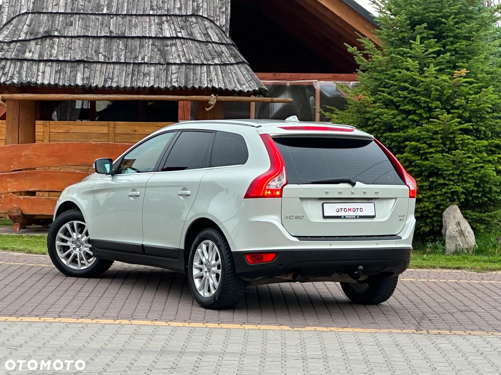Volvo XC 60 2.4D AWD - 27