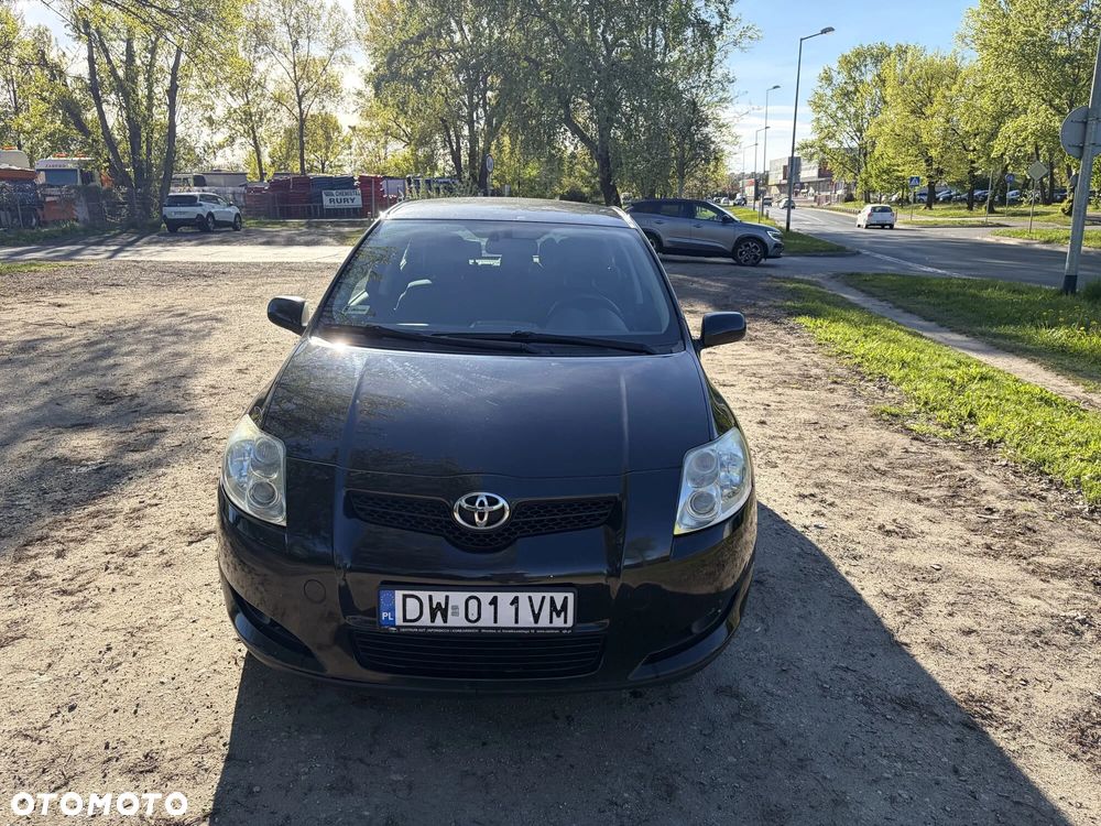 Toyota Auris 1.6 VVT-i Sol - 1