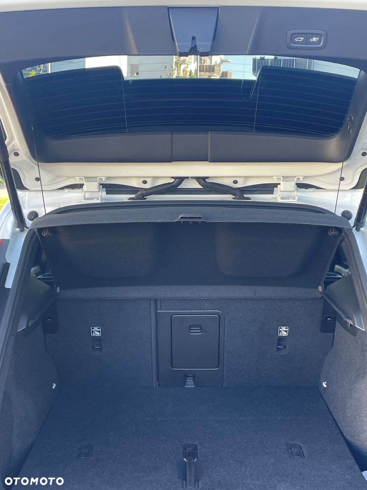 Volvo XC 40 B5 B AWD Ultimate Dark - 11