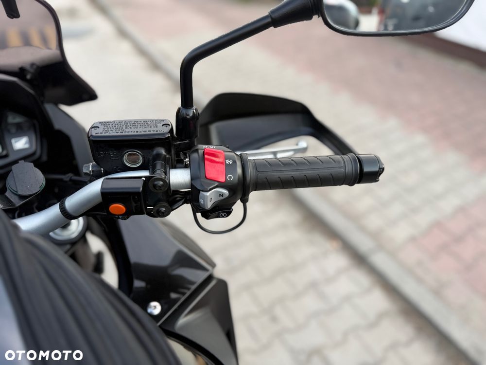 Honda VFR - 24