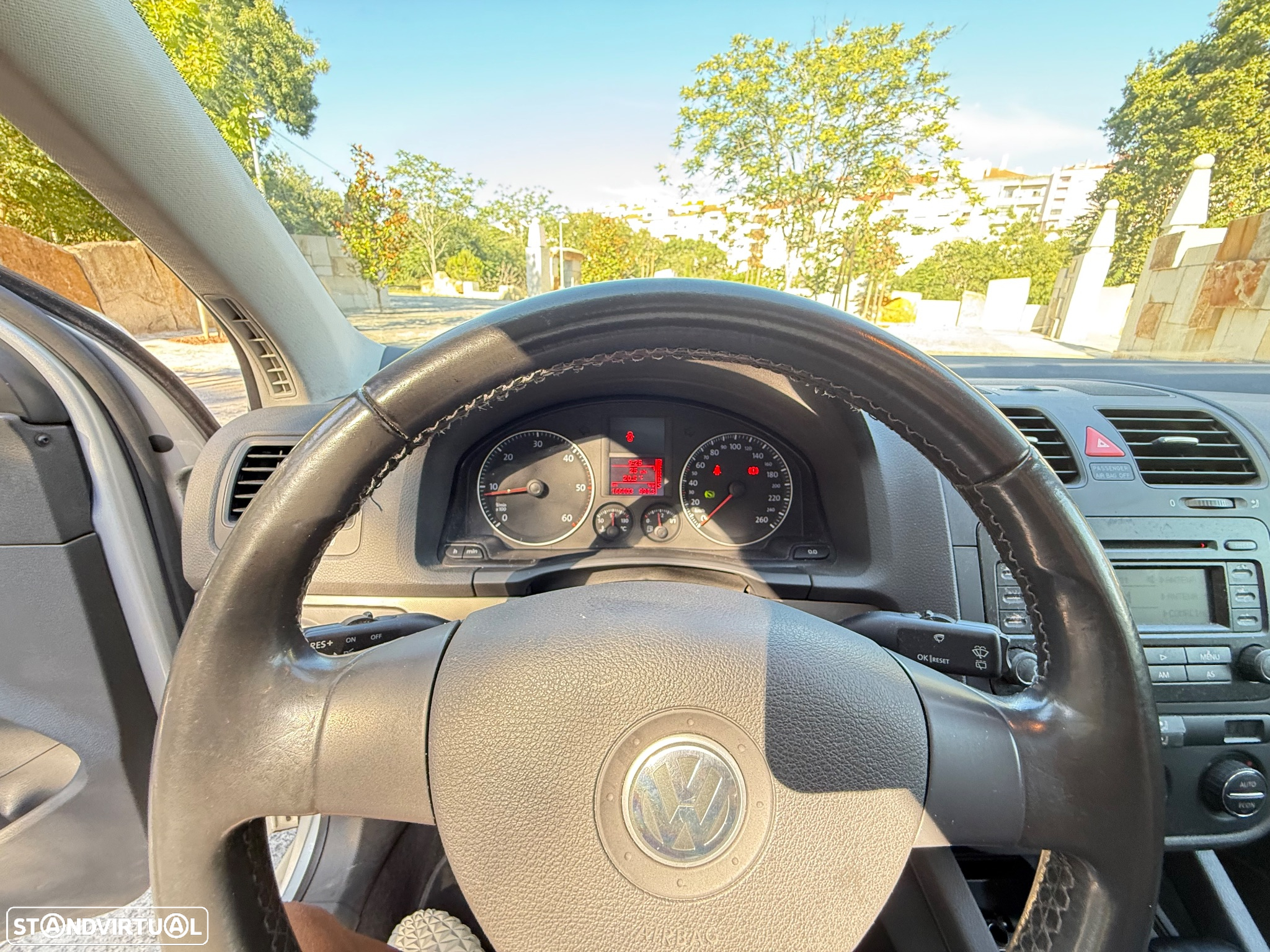 VW Golf 2.0 TDi Sport DSG - 13