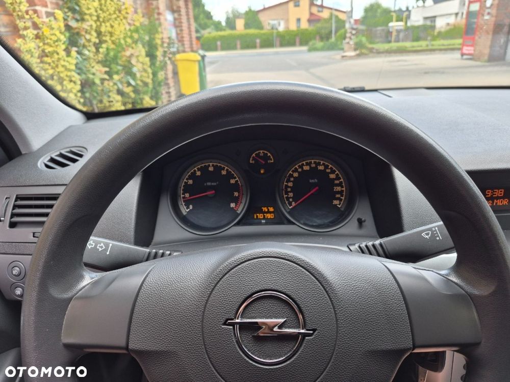 Opel Astra - 16