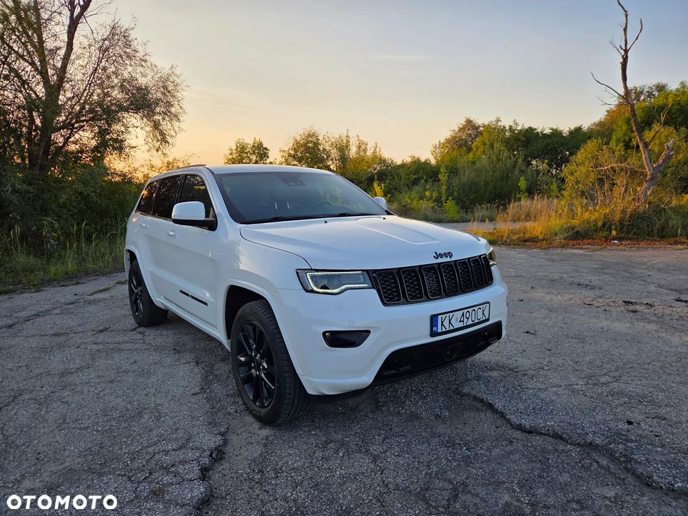 Jeep Grand Cherokee - 11