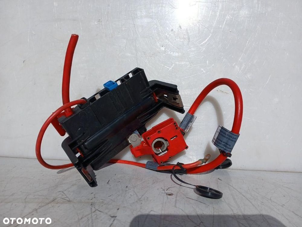 ROZDZIELACZ PRĄDU KLEMA PLUSOWA BMW 3 E90 E91 LIFT V46942912-08 - 2