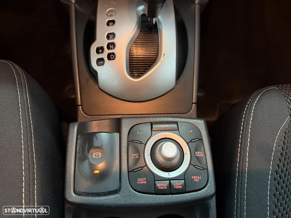 Renault Koleos 2.0 dCi FAP 4x4 Aut. Dynamique - 19