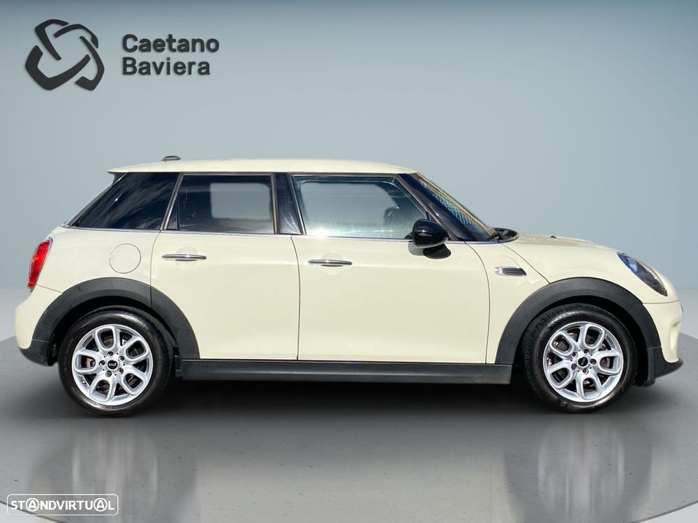 MINI 5 Portas Cooper D - 19