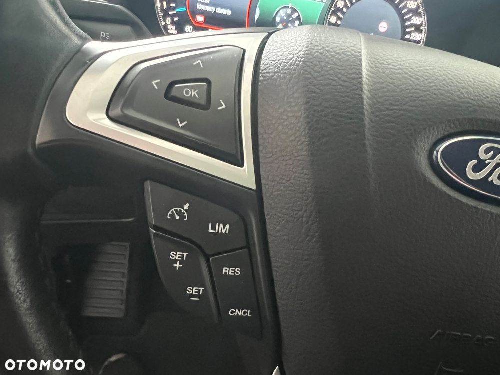 Ford S-Max - 30