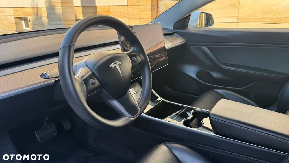 Tesla Model 3 Standard Reichweite Plus Hinterradantrieb - 15
