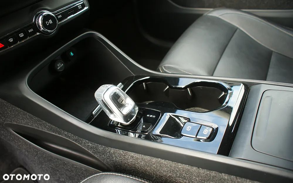 Volvo XC 40 D3 AWD Inscription - 9