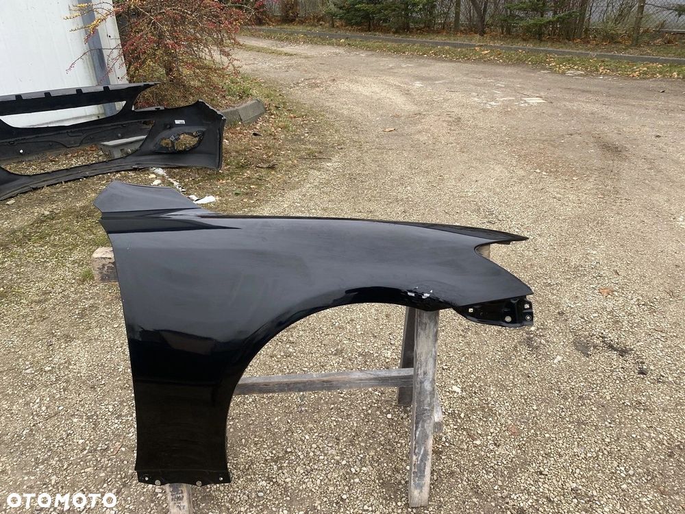 BŁOTNIK PRZEDNI PRAWY LEXUS IS LIFT 09-13 - 1