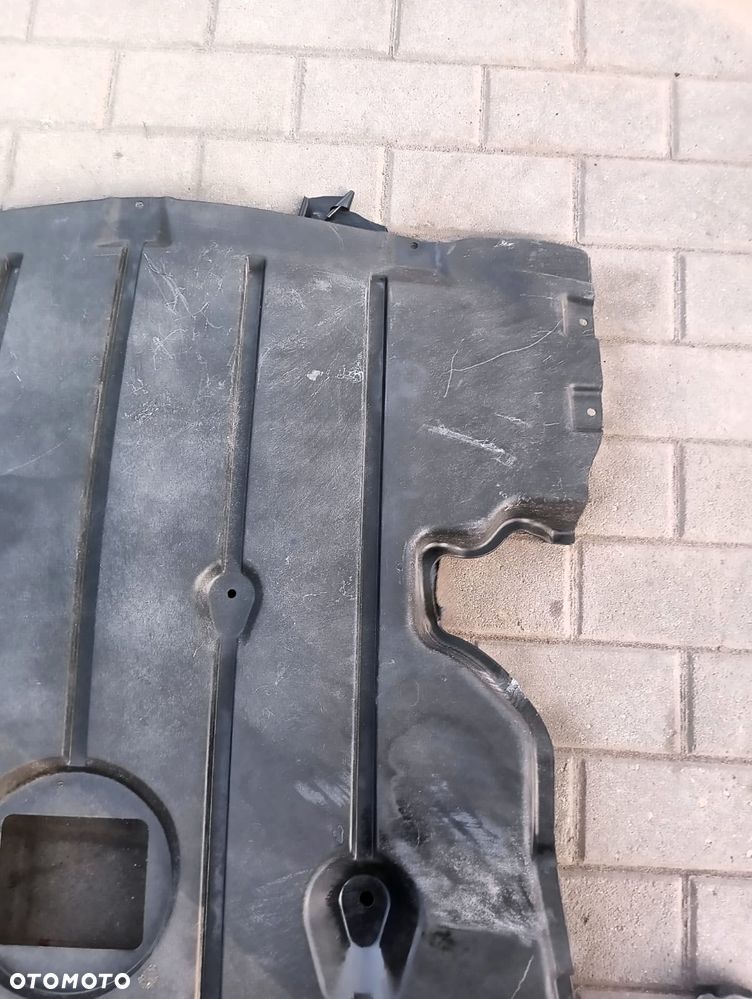 Osłona dolna silnika BMW seria 1 e81 e87 - 4