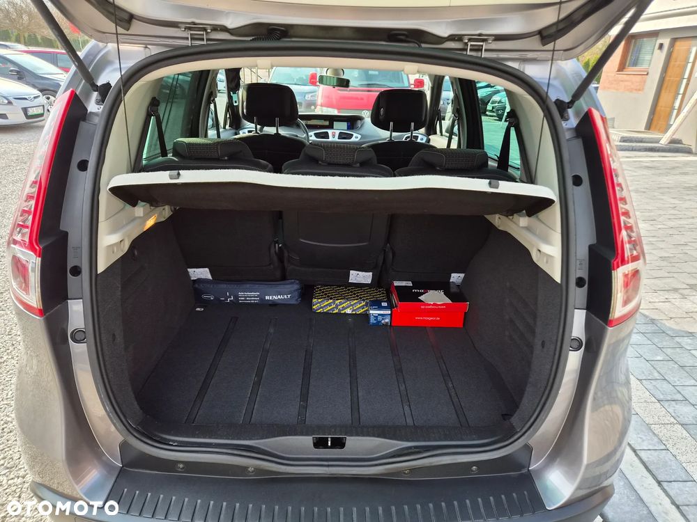 Renault Scenic - 18