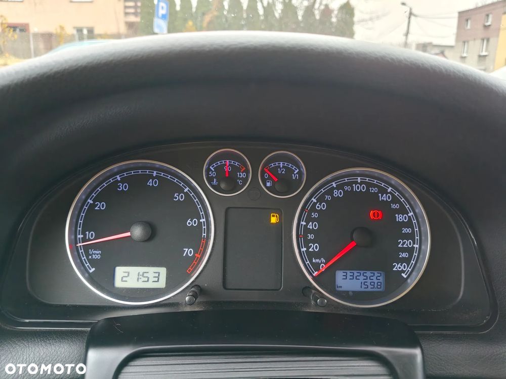 Volkswagen Passat 2.0 Exclusive - 34