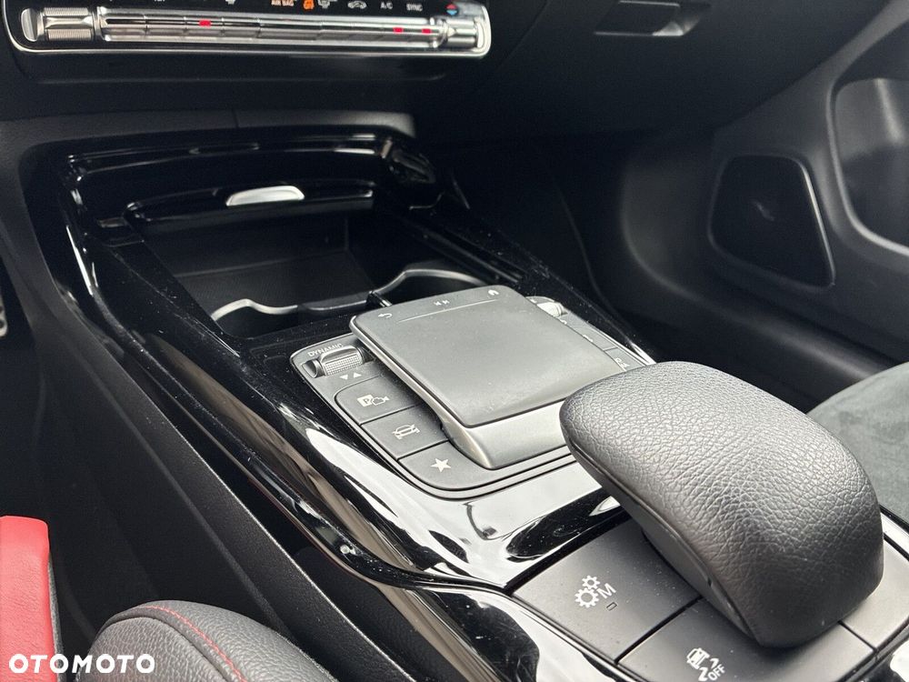 Mercedes-Benz CLA - 20