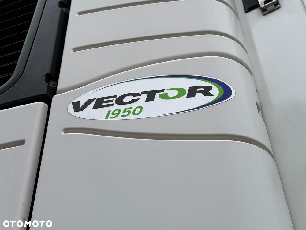 Krone Carrier Vector 1950 , Doppelstock - 18