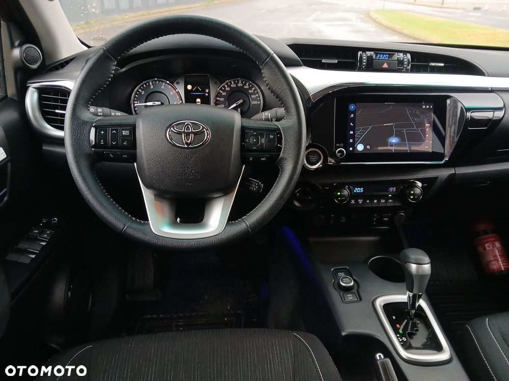 Toyota Hilux - 25