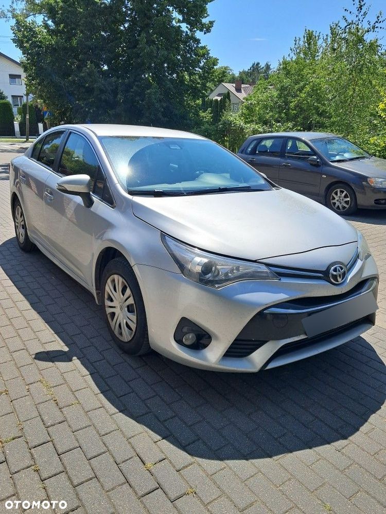 Toyota Avensis - 1