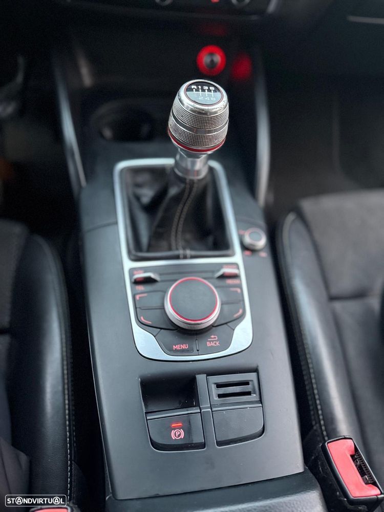 Audi A3 Sportback 1.6 TDI S line Sport Pack - 11