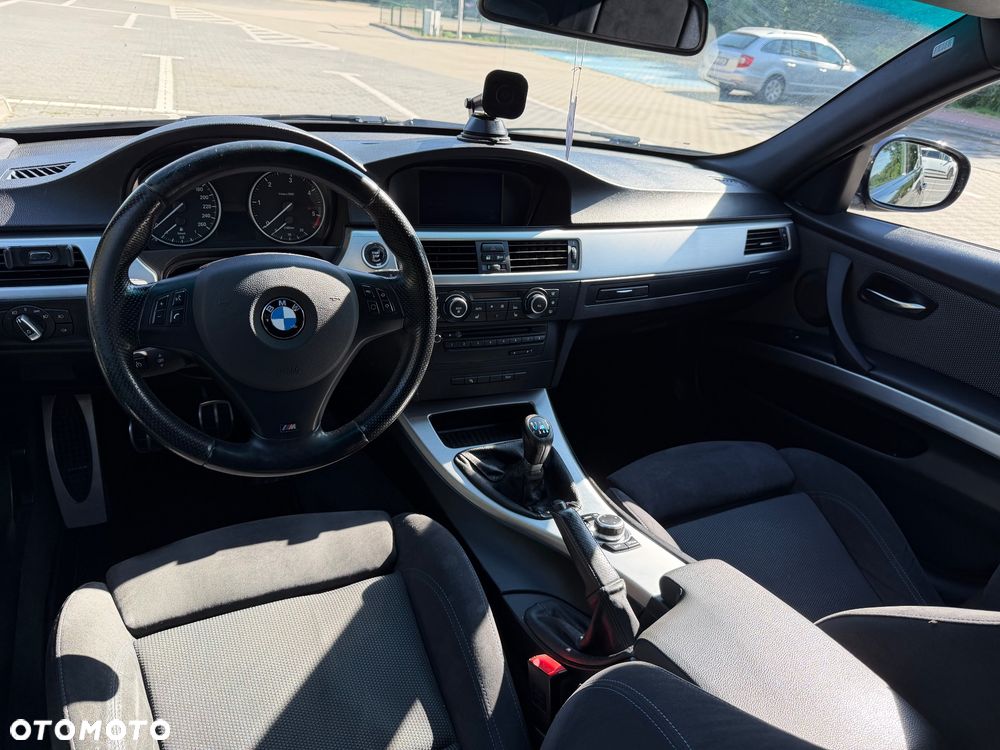 BMW Seria 3 318d Sport Line - 36