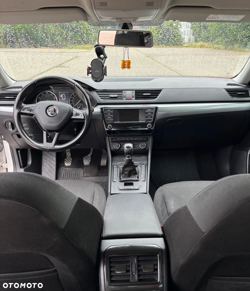 Skoda Superb 1.4 TSI Ambition - 11