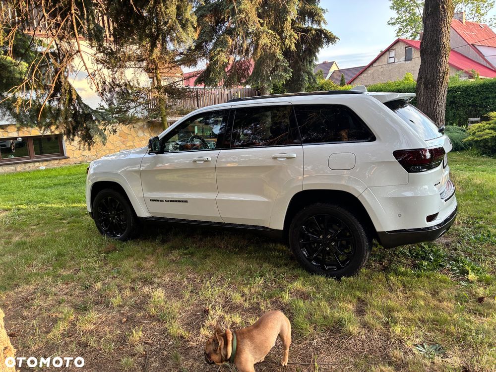 Jeep Grand Cherokee 5.7 V8 HEMI Overland Summit - 2