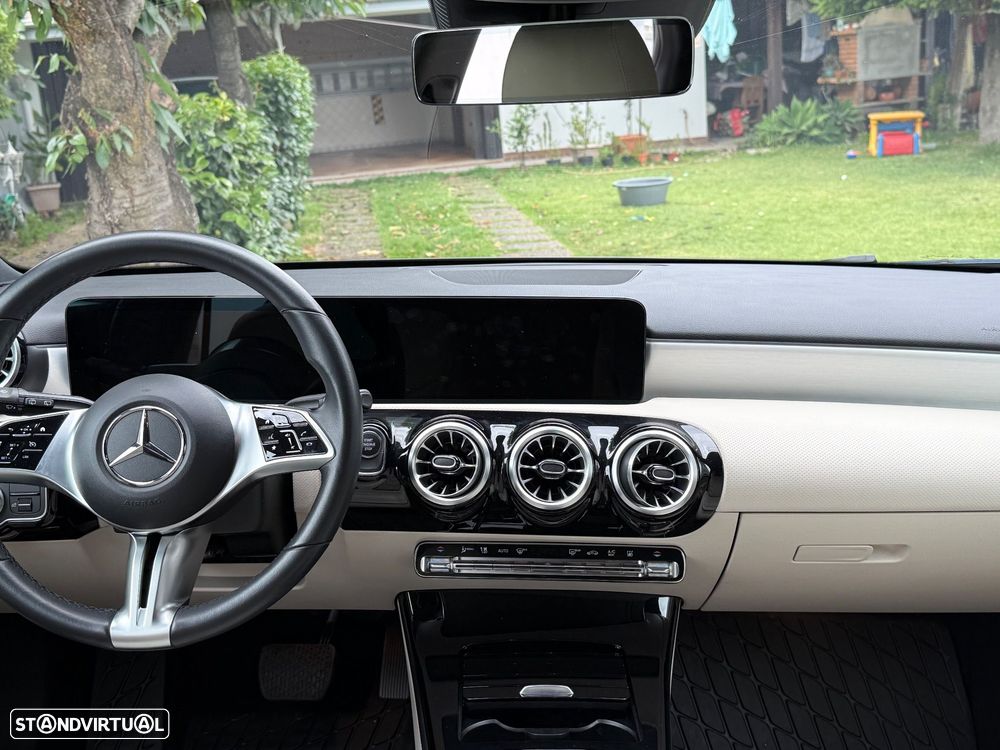 Mercedes-Benz A 250 e Progressive - 11