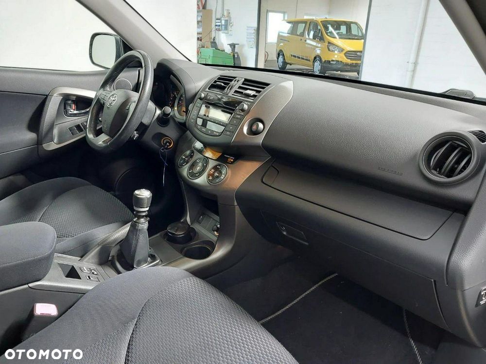 Toyota RAV4 2.0 VVT-i Premium - 3