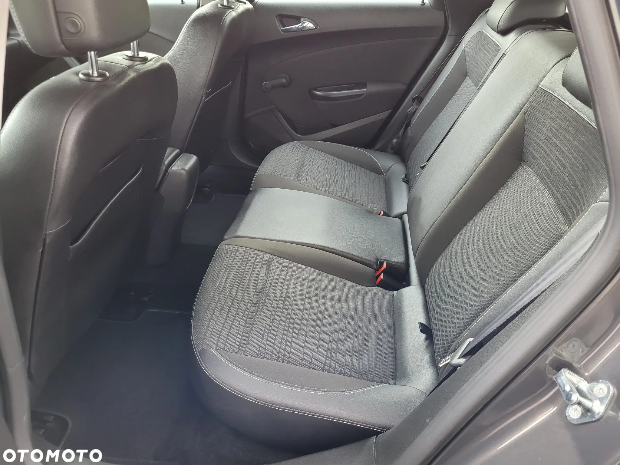 Opel Astra 1.6 Sports Tourer Active - 19