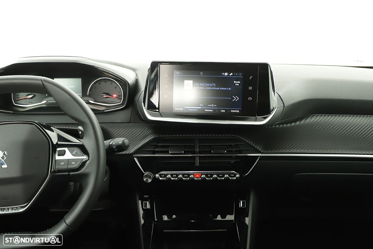 Peugeot 2008 1.2 PureTech Allure EAT8 - 8