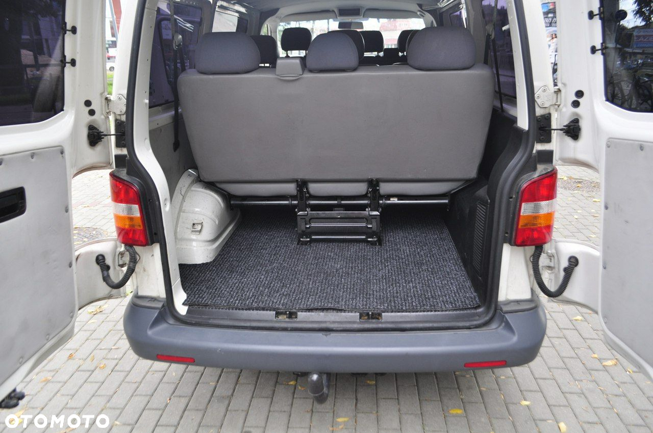 Volkswagen Transporter - 9