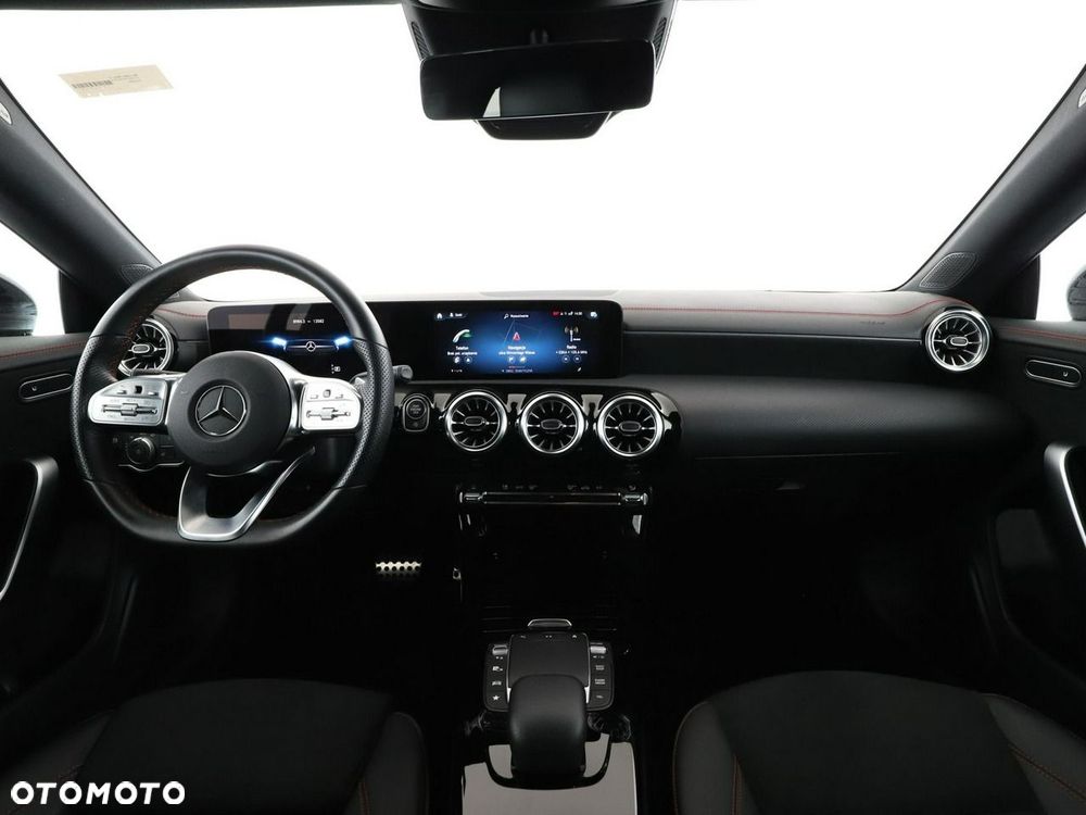 Mercedes-Benz CLA 180 mHEV AMG Line 7G-DCT - 16