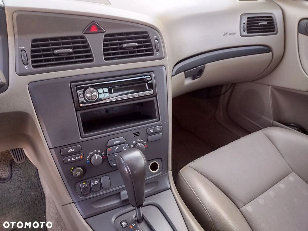 Volvo S60 2.4 Kinetic - 39