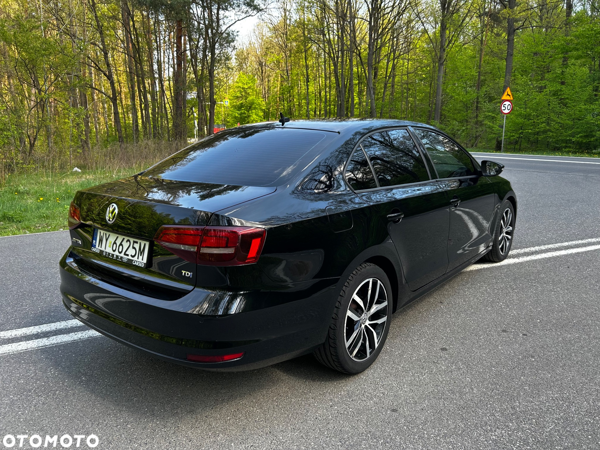 Volkswagen Jetta - 2