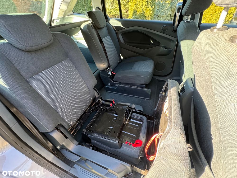 Ford Grand C-MAX - 19