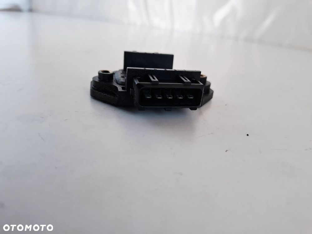 Moduł Jednostka Czujnik Zapłonu Zapłonowa Zapłonu 4D0905351 VAG - 2