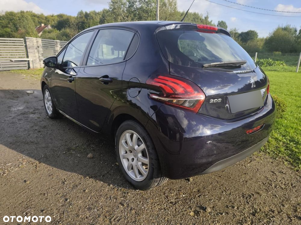 Peugeot 208 - 3