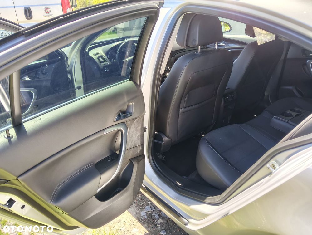 Opel Insignia 1.6 T Cosmo - 12