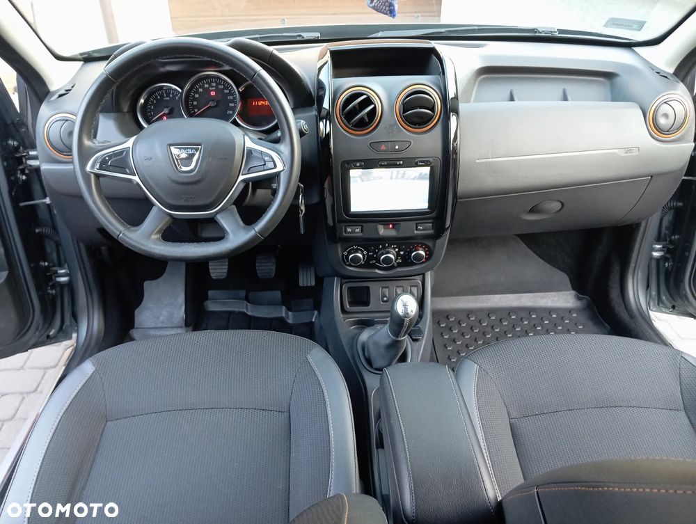 Dacia Duster 1.6 SCe Urban Explorer S&S - 30