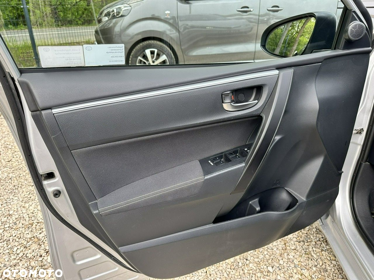 Toyota Corolla 1.6 Comfort MS - 9