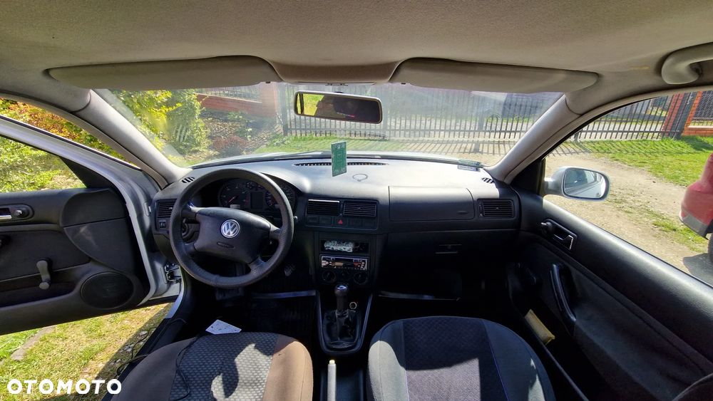 Volkswagen Golf 1.9 TDI Q - 7