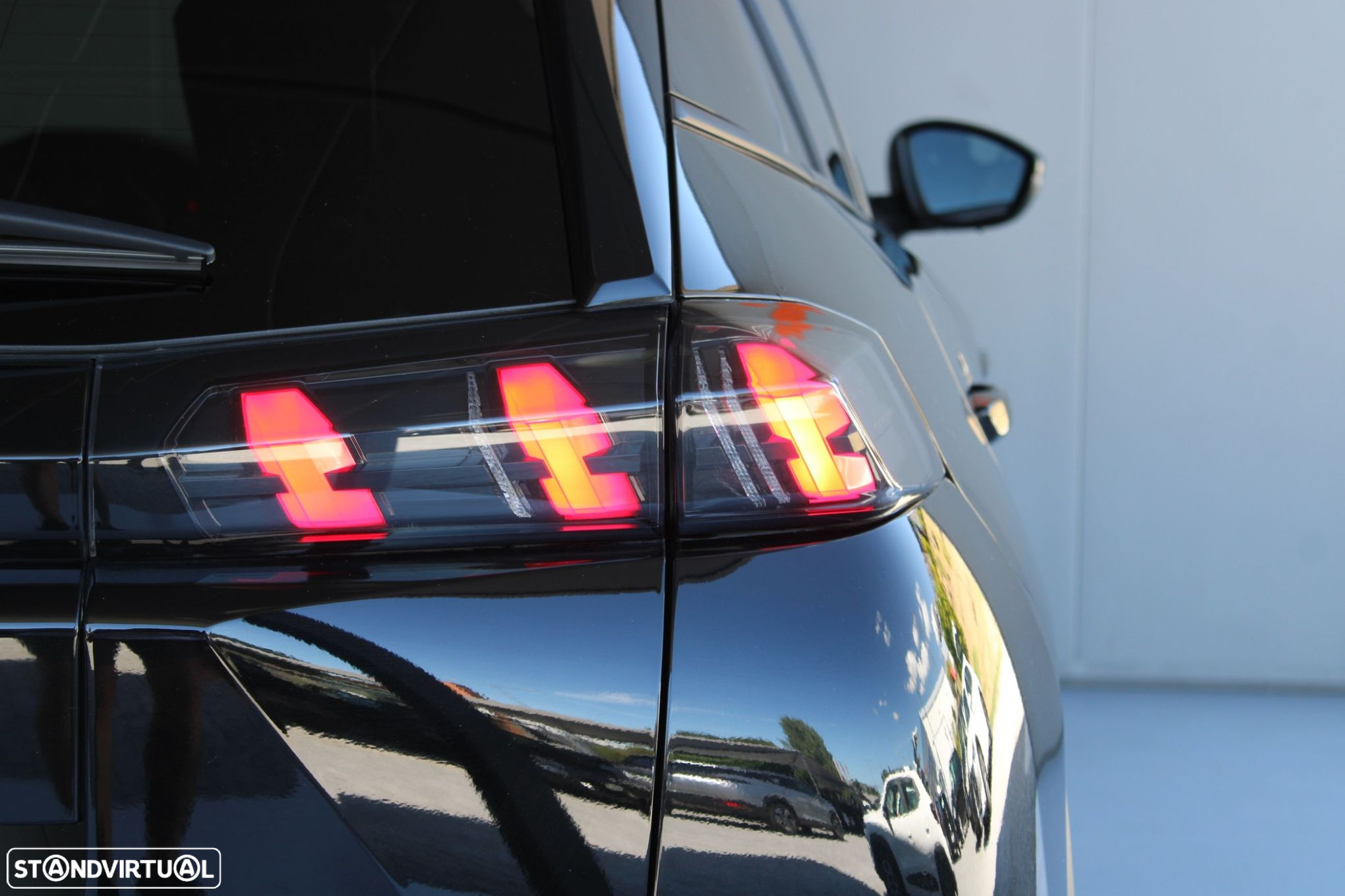 Peugeot e-2008 50 kWh Allure Pack - 35