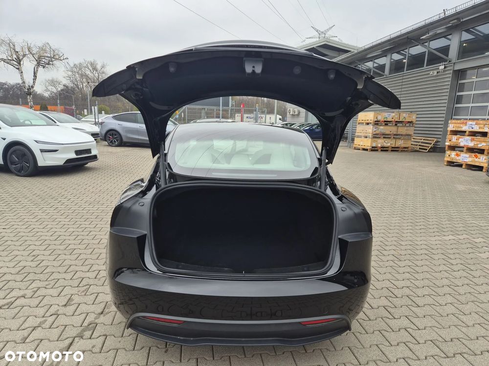 Tesla Model 3 Long Range AWD - 18