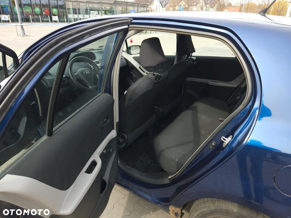 Toyota Yaris 1.3 Sol - 9