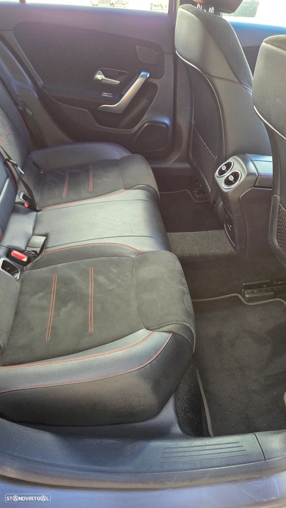 Mercedes-Benz A 250 Limousine e AMG Line - 4