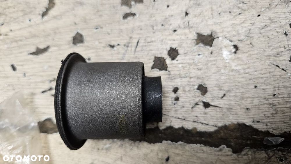 Silentblock wahacza Moog NI-SB 8454 Nissan Navara NP300 D22 D40 - 7