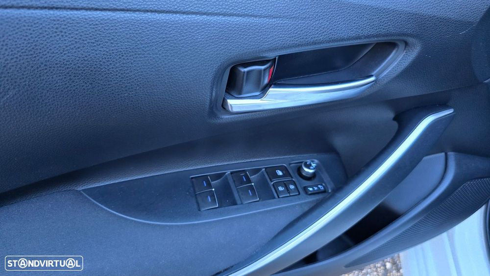 Toyota Corolla SD 1.8 Hybrid Comfort - 8