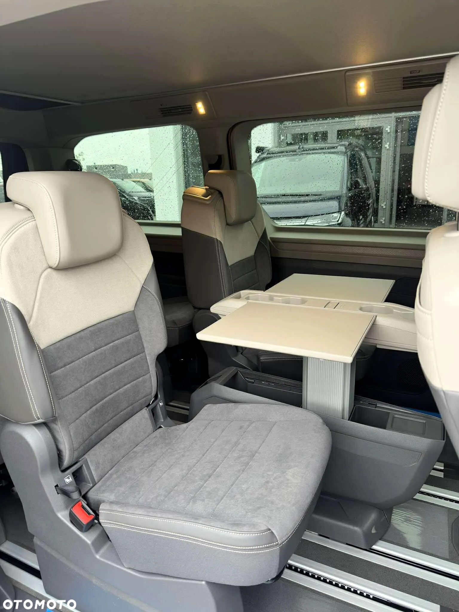Volkswagen California - 12