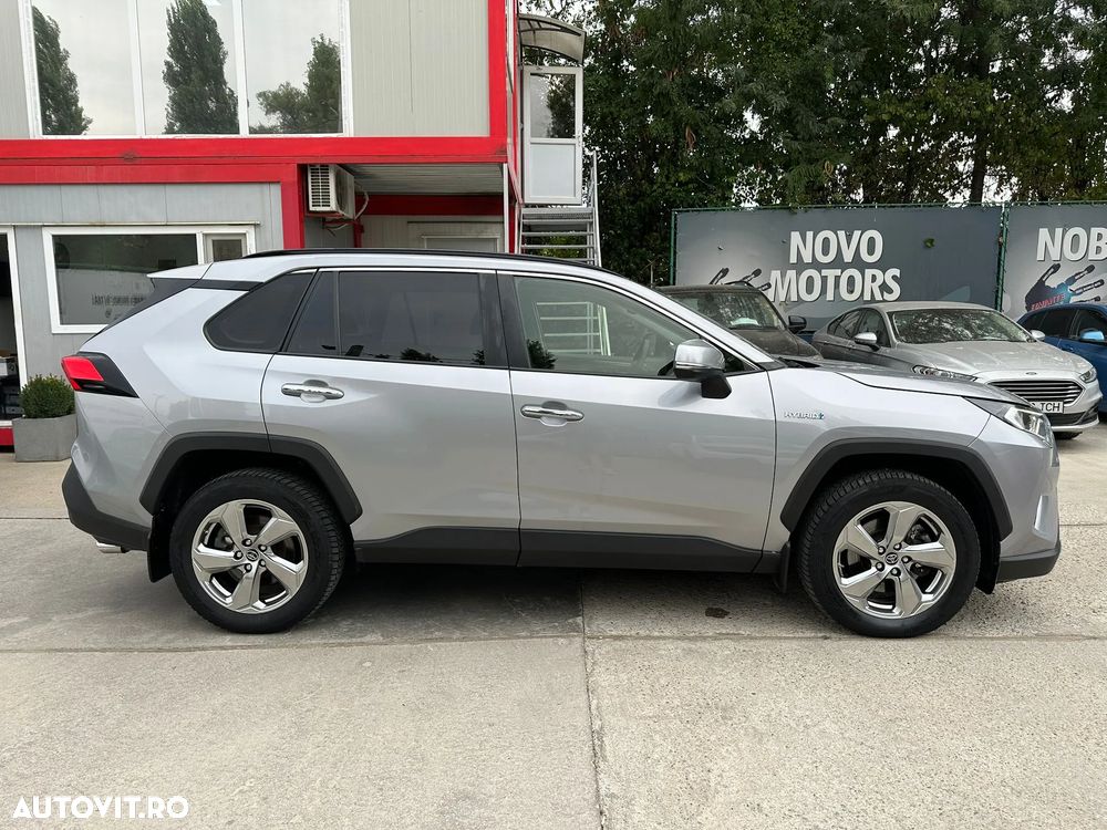 Toyota RAV4 - 4