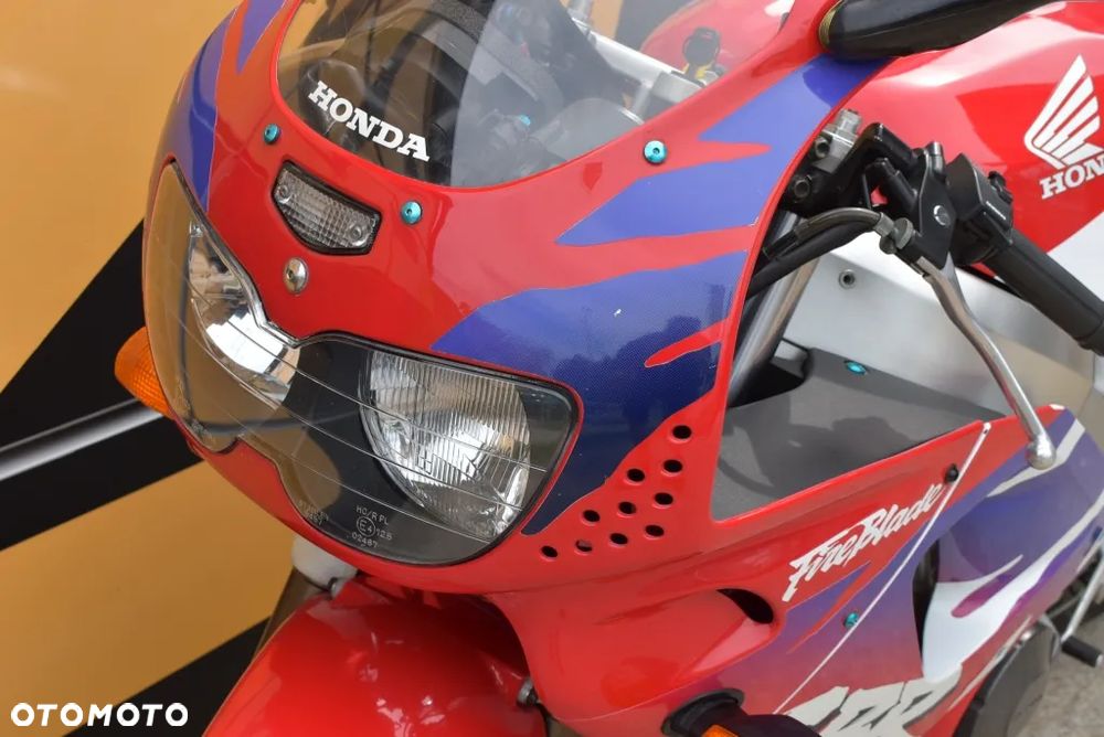 Honda CBR - 25