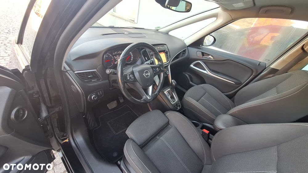 Opel Zafira 2.0 D Automatik Active - 8
